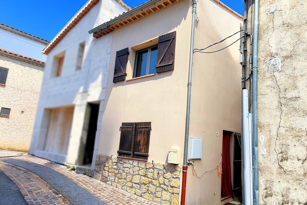 Maison de village récente